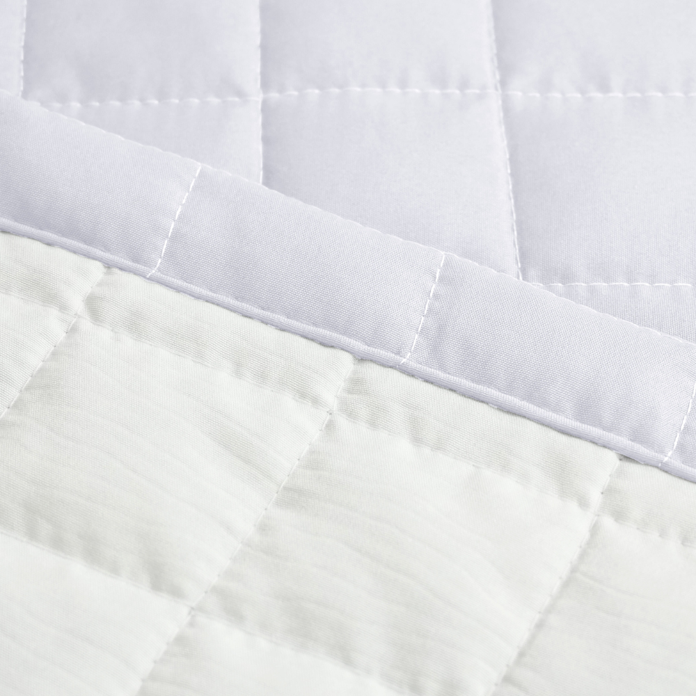 Peseira de Cama Emunah 1 Peça 100% Poliéster Micropercal 300 Fios Matelada